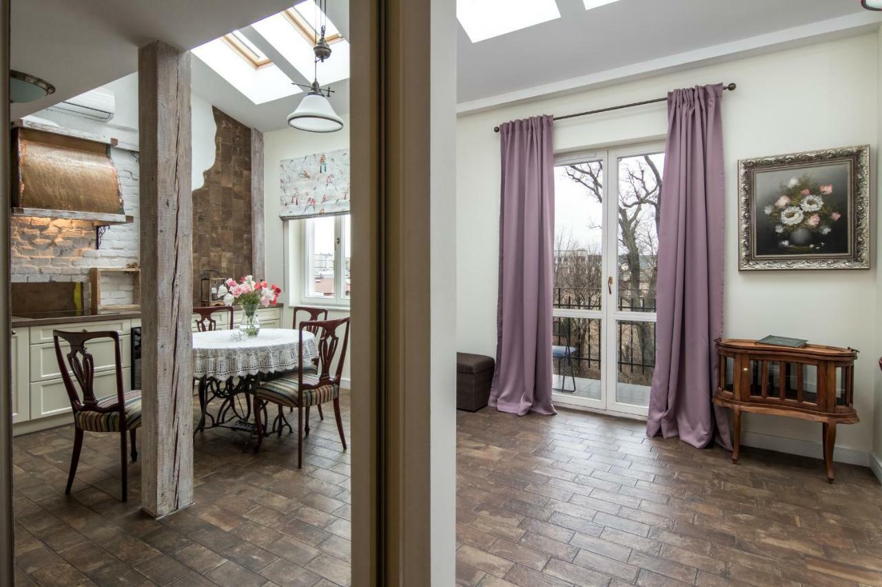 Cheerful Air Conditioned Apartment With Mezzanine And Parking - Old Town คราคูฟ ภายนอก รูปภาพ