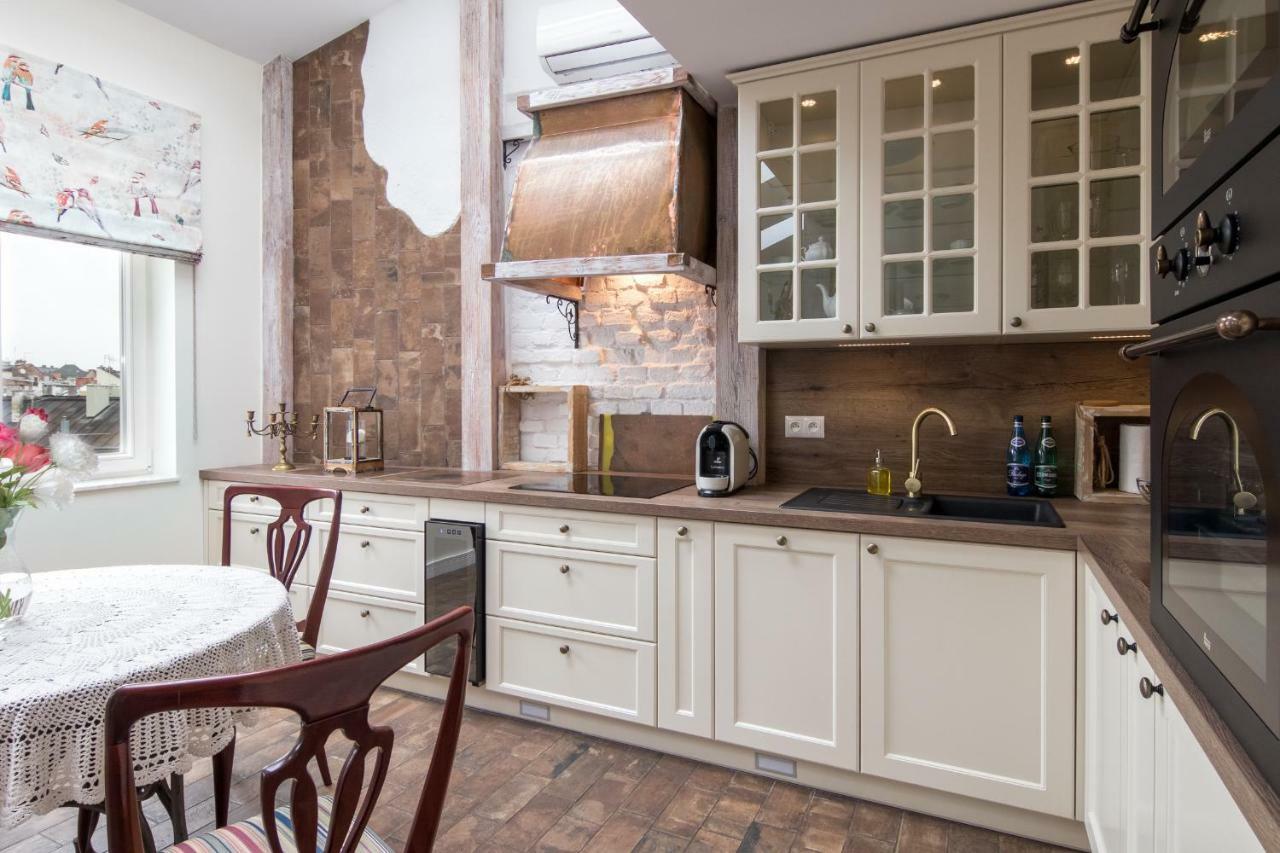 Cheerful Air Conditioned Apartment With Mezzanine And Parking - Old Town คราคูฟ ภายนอก รูปภาพ